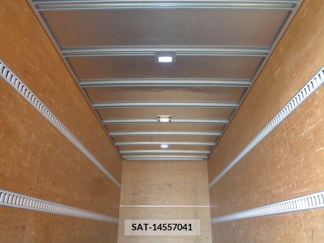 Isuzu FORWARD 2016-01 270316-12