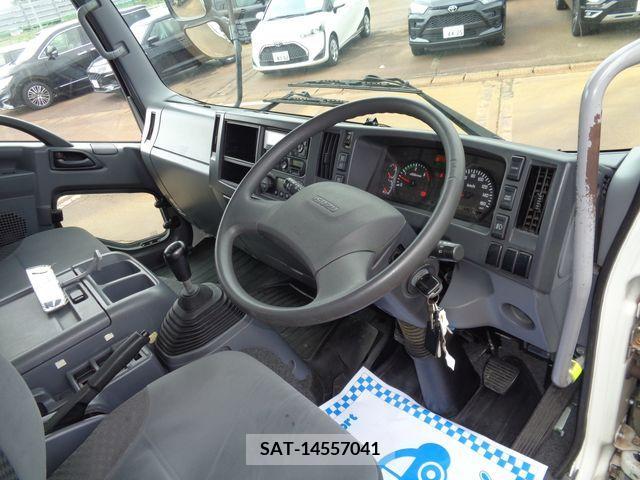 Isuzu FORWARD 2016-01 270316-1