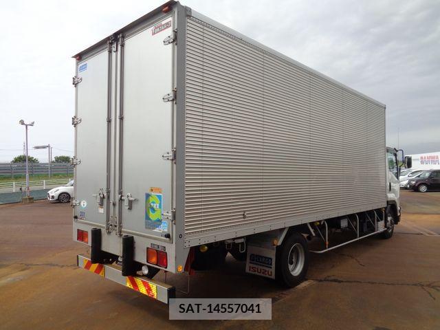 Isuzu FORWARD 2016-01 270316-2