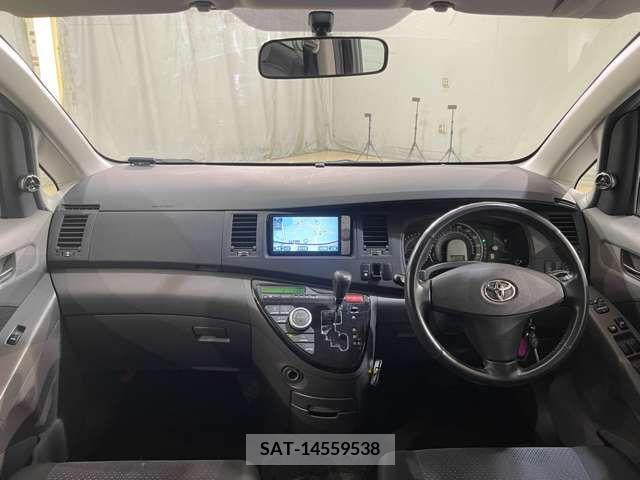 Toyota ISIS 2005-12 222422-17