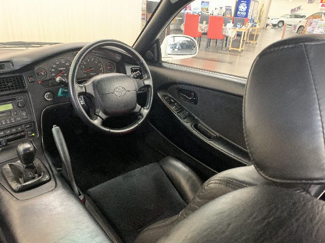 Toyota MR2 1997-03 557-12