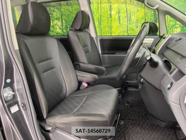 Toyota NOAH 2010-01 247533-8