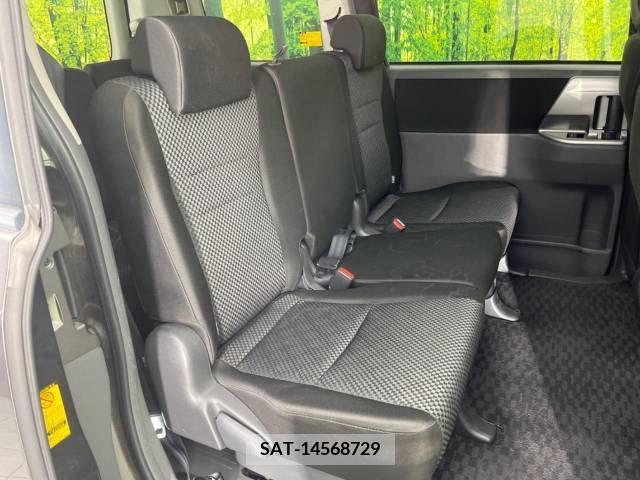 Toyota NOAH 2010-01 247533-9