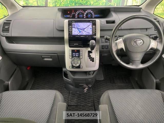 Toyota NOAH 2010-01 247533-1