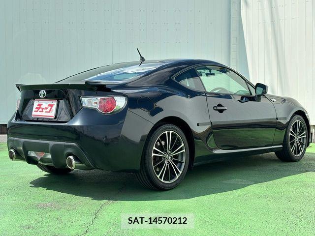 Toyota 86 2012-06 321121-2