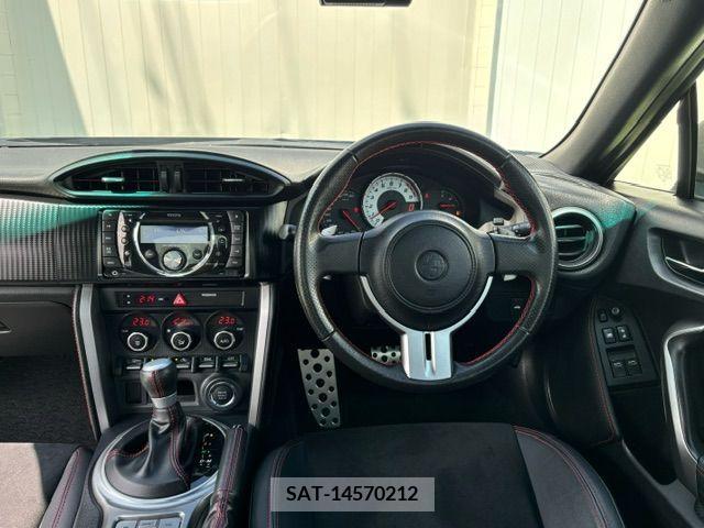 Toyota 86 2012-06 321121-1