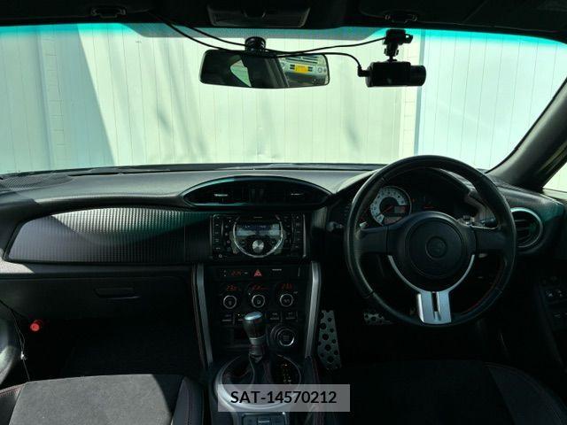Toyota 86 2012-06 321121-12