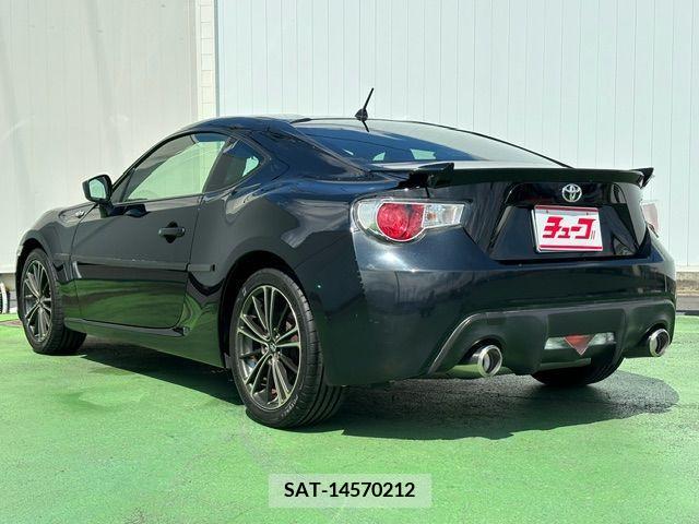 Toyota 86 2012-06 321121-8