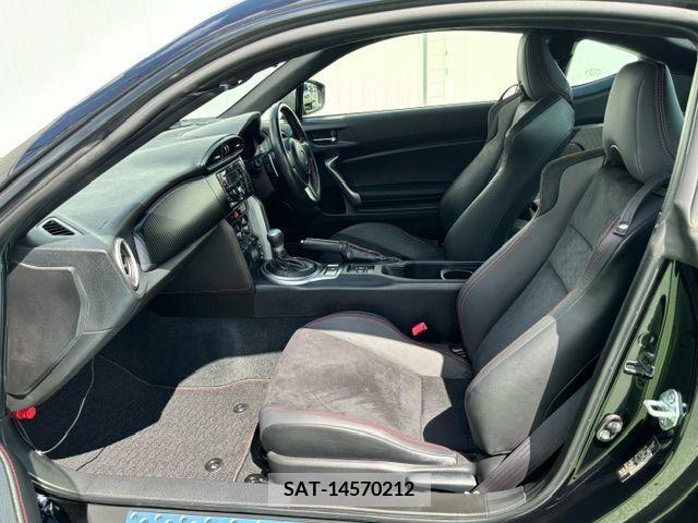 Toyota 86 2012-06 321121-3