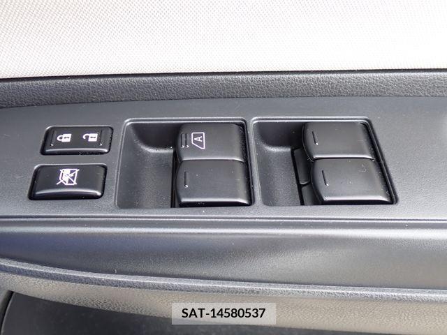 Nissan NOTE 2019-01 201413-15