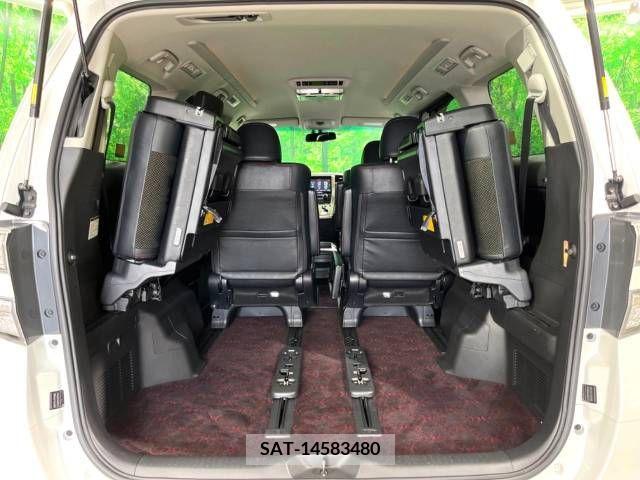 Toyota VELLFIRE 2014-02 330521-11