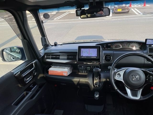 Honda N BOX CUSTOM 2018-01 2650-4
