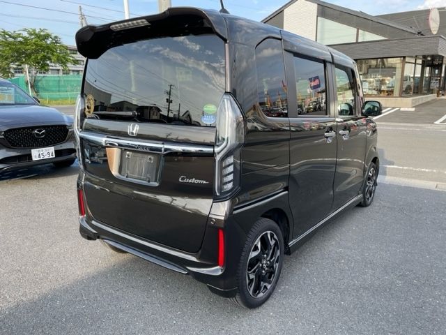 Honda N BOX CUSTOM 2018-01 2650-2