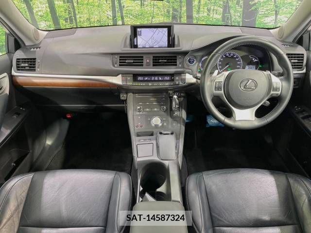 Lexus CT 2011-05 275576-1