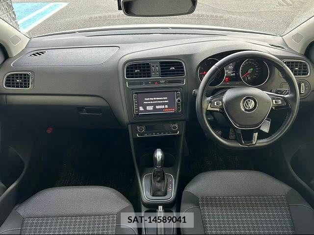 VolksWagen POLO 2017-10 223945-1