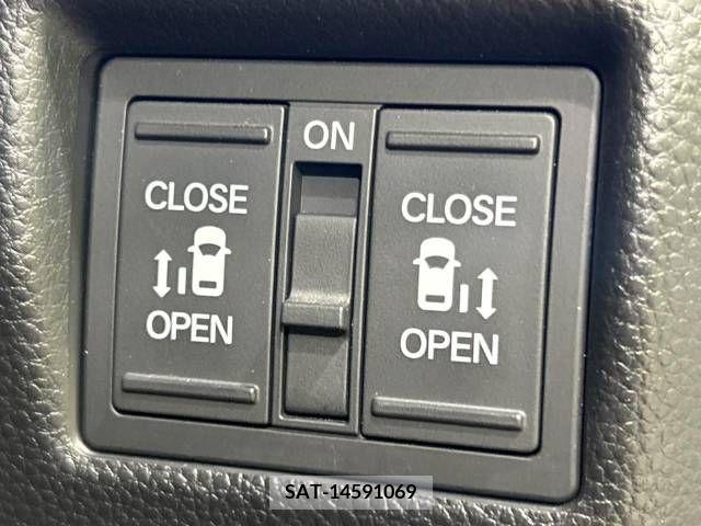 Honda N BOX CUSTOM 2019-01 278924-5