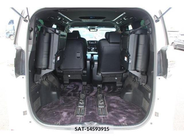 Toyota VELLFIRE 2018-12 210453-17