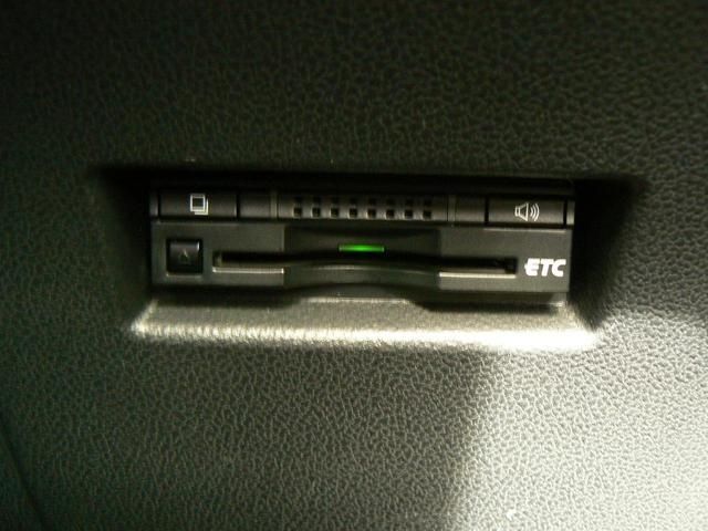 Toyota RACTIS 2013-01 9730-9