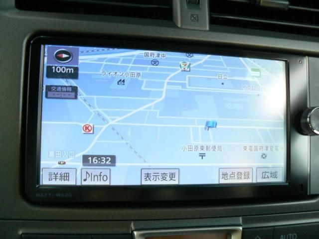 Toyota RACTIS 2013-01 9730-7