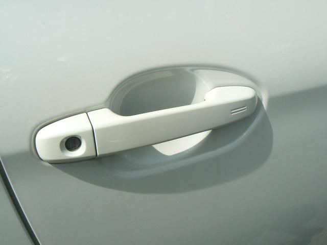 Toyota RACTIS 2013-01 9730-18