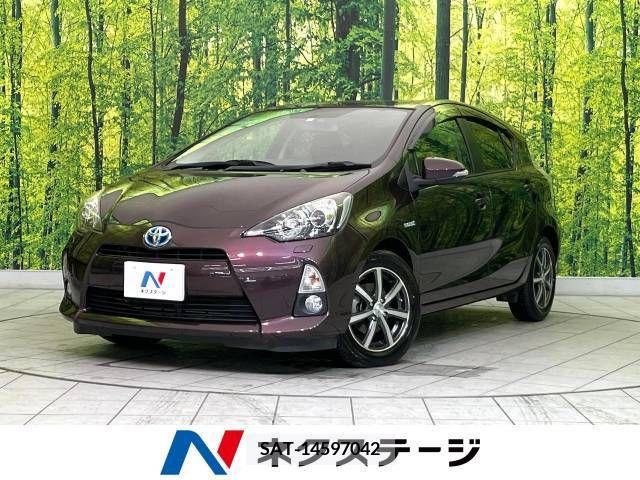 Toyota AQUA 2013-12 325924-0