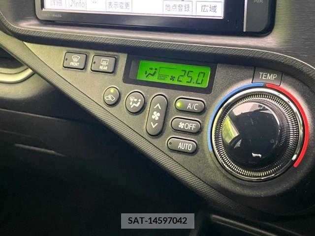 Toyota AQUA 2013-12 325924-6