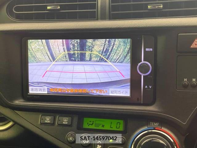 Toyota AQUA 2013-12 325924-3