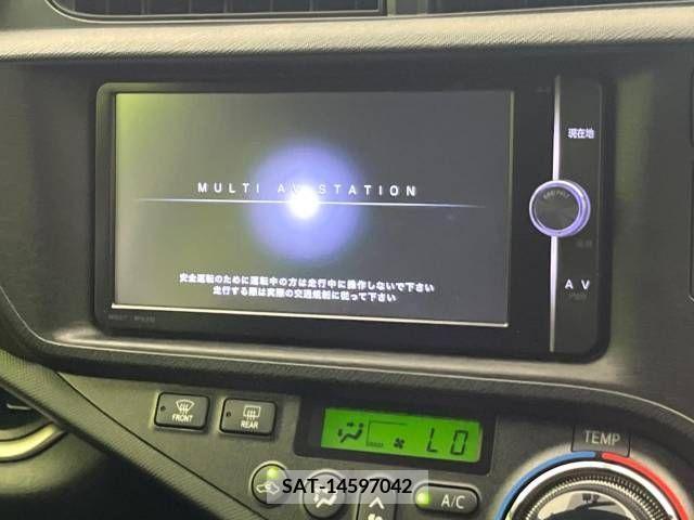 Toyota AQUA 2013-12 325924-2