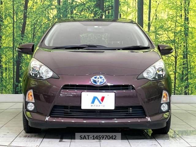 Toyota AQUA 2013-12 325924-14