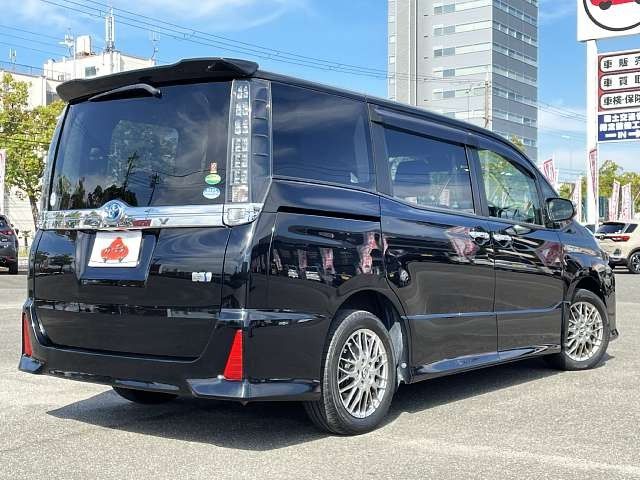 Toyota VOXY HYBRID 2016-12 19179-2