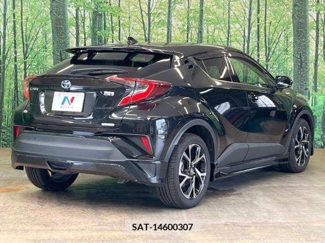 Toyota C-HR 2018-05 357861-17