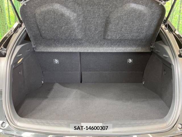 Toyota C-HR 2018-05 357861-13