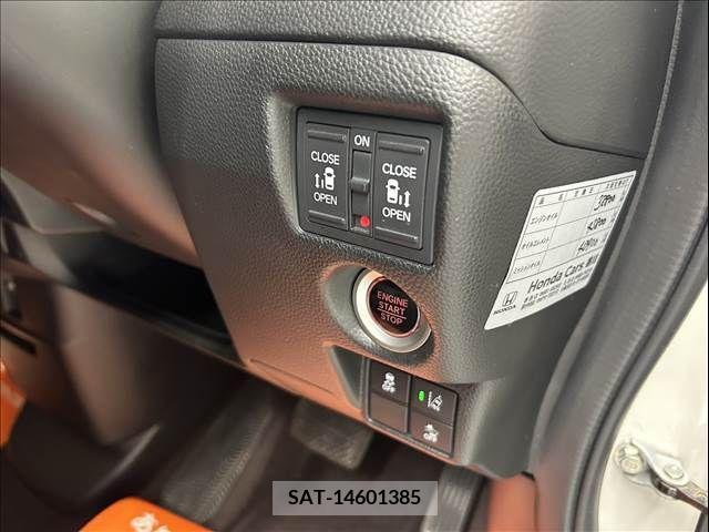 Honda N BOX CUSTOM 2018-09 251066-9