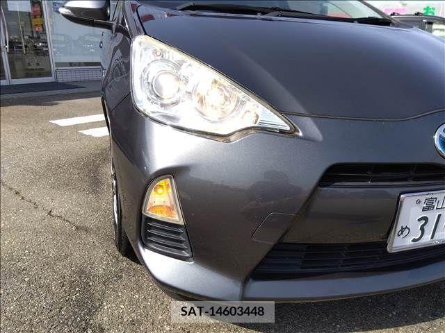 Toyota AQUA 2014-03 260436-16