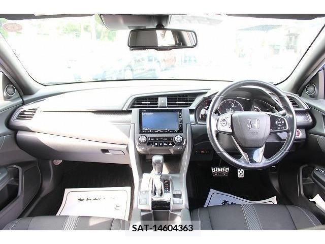 Honda CIVIC 2019-08 351728-11