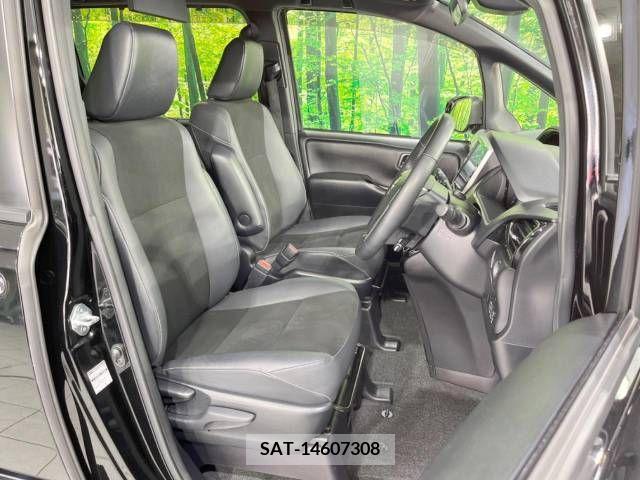 Toyota NOAH 2019-03 232006-8