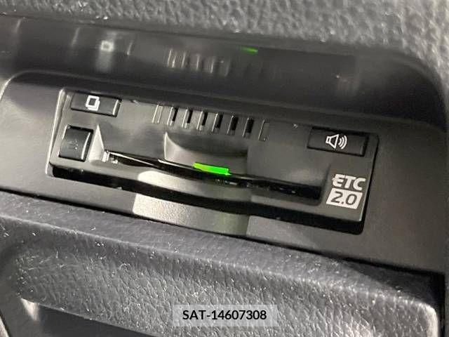 Toyota NOAH 2019-03 232006-7