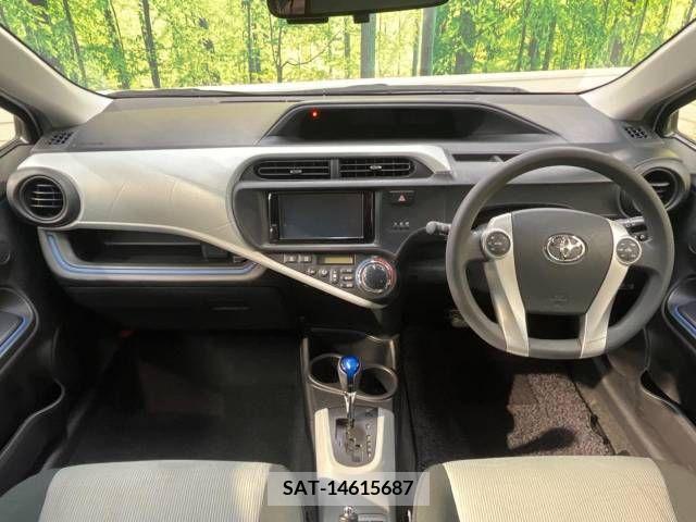 Toyota AQUA 2013-09 356174-1