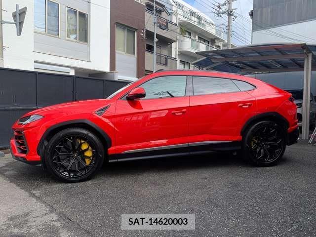 Lamborghini URUS 2021-02 222417-6