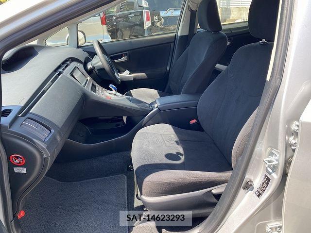 Toyota PRIUS 2014-12 236981-12