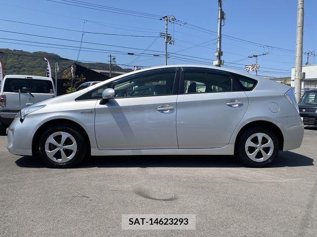 Toyota PRIUS 2014-12 236981-4