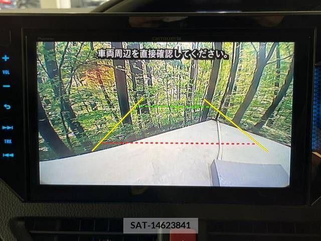 Toyota VOXY 2017-03 229279-4