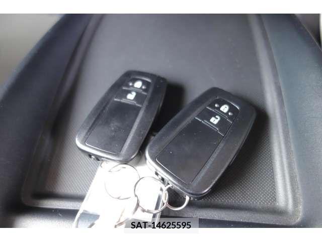 Toyota PRIUS 2019-09 281764-12