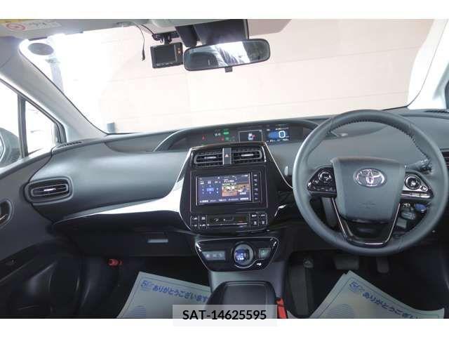 Toyota PRIUS 2019-09 281764-2
