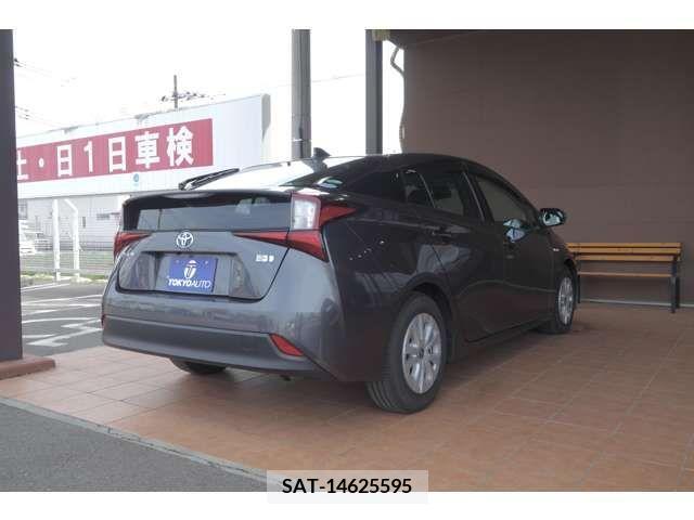 Toyota PRIUS 2019-09 281764-1