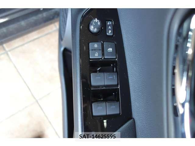 Toyota PRIUS 2019-09 281764-9