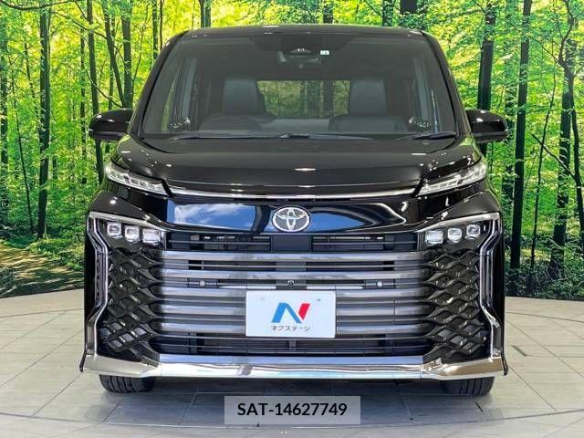 Toyota VOXY 2022-01 370327-14