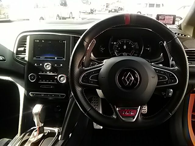 Renault MEGANE 2019-01 193411-1