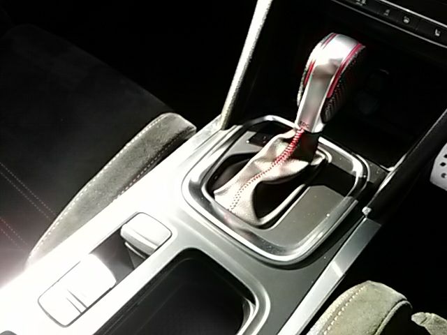 Renault MEGANE 2019-01 193411-19