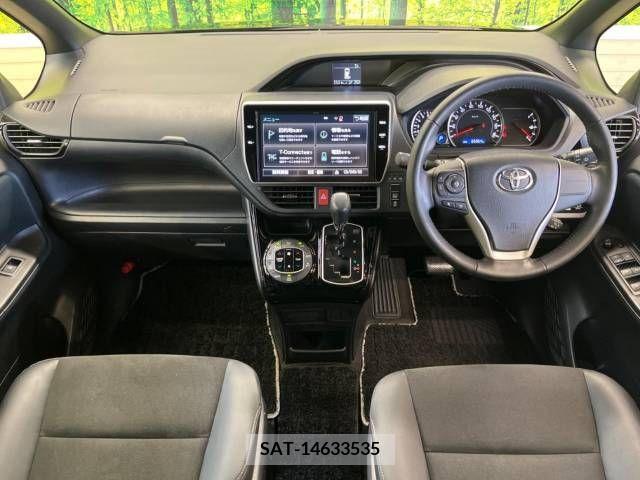 Toyota NOAH 2017-06 280390-1